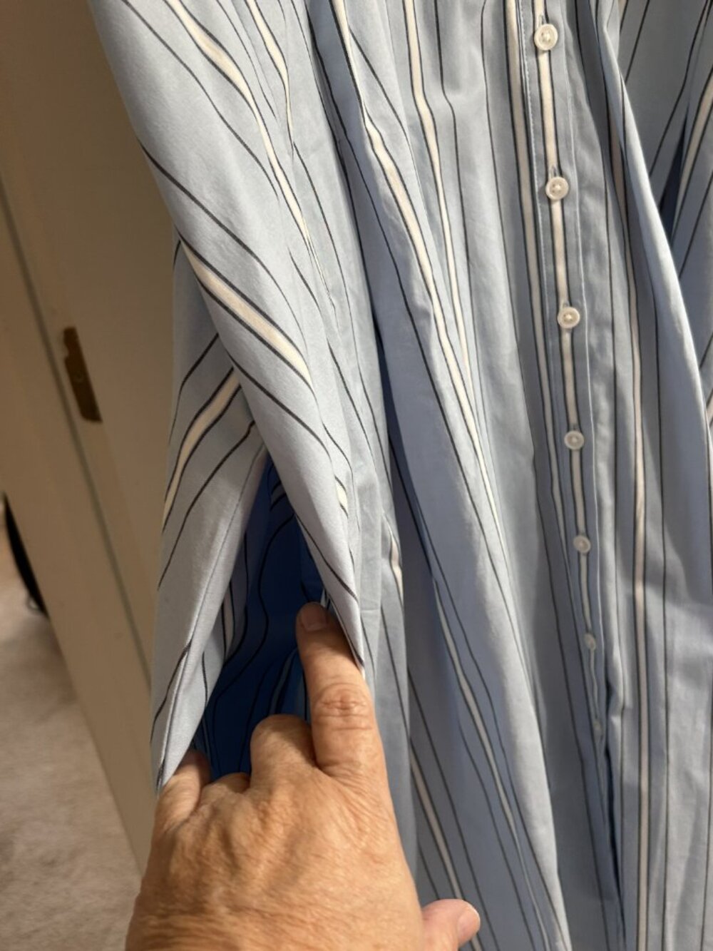 Dress - Picture 3 of 4